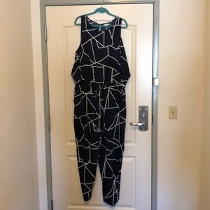 Sleeveless jump suit